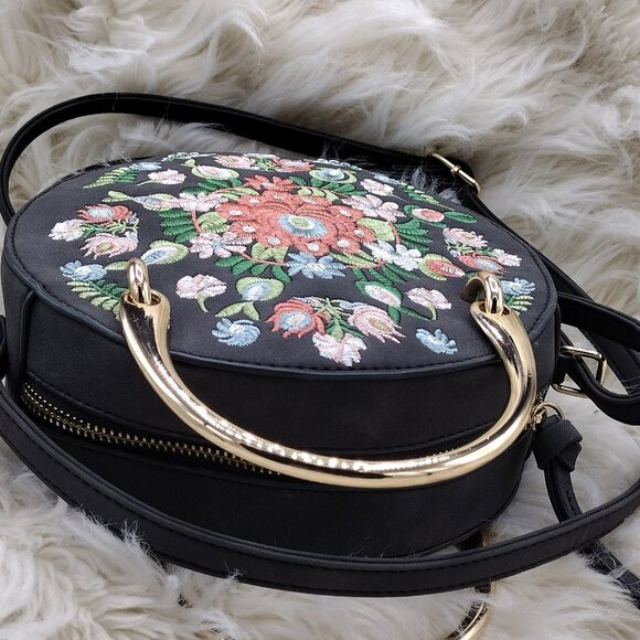 Round Black Embroidered Crossbody Bag – Boho Chic - Picture 9 of 11